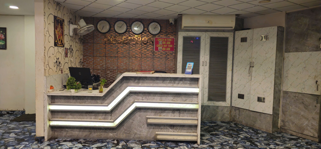 Lobby 5, Hotel Lee Grand Inn, Ahmadabad