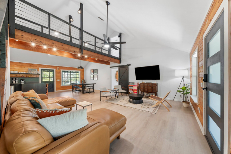 Living area 5, Casa Boots & Bubbly w/ Pool, Sleeps 14, Gillespie