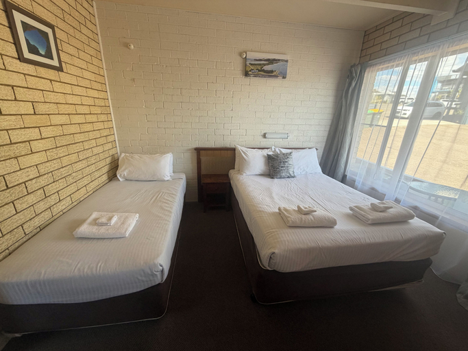 Bedroom 3, Coastal Comfort Motel, Eurobodalla