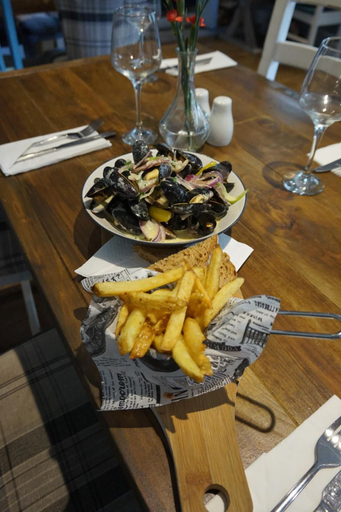 Food & Drinks 5, The Barge Inn, Wiltshire