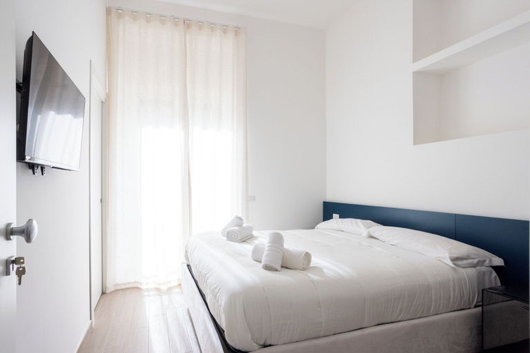 Room 2, Palazzo Pepe, Napoli