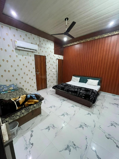 Room 3, Banke Bihari Residency, Mathura