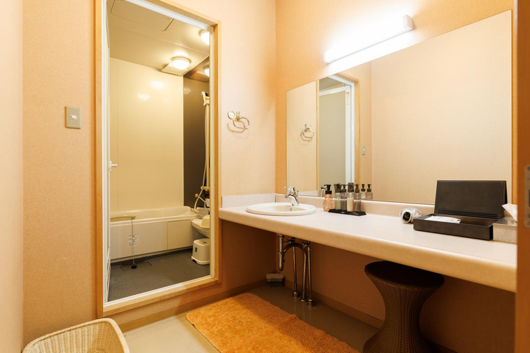 Bathroom 2, YAMATO THE SEASONs 須賀谷温泉, Nagahama