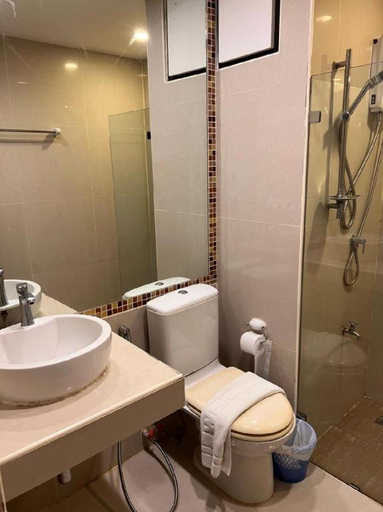 Bathroom 3, B2 Resort Boutique and Budget Hotel, Muang Chiang Mai