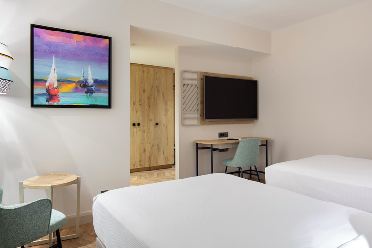Bedroom 2, DoubleTree by Hilton Bodrum Işıl Club Ultra All Inclusive Resort, Bodrum
