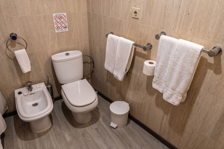 Bathroom 5, Aparthotel Imperatriz, Funchal
