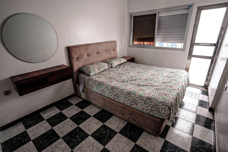 Room 4, Charming 2-bedroom Apartment With Direct sea View in Martil, Tétouan
