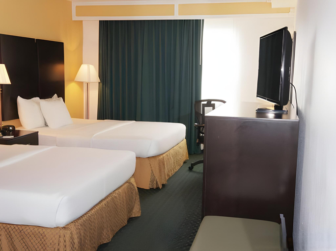 Bedroom 3, University Inn, Alameda