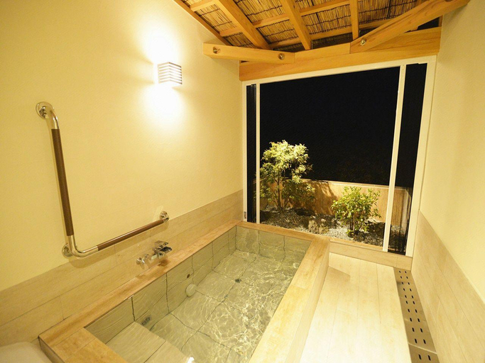 Bathroom 2, Country Inn Galley, Itō