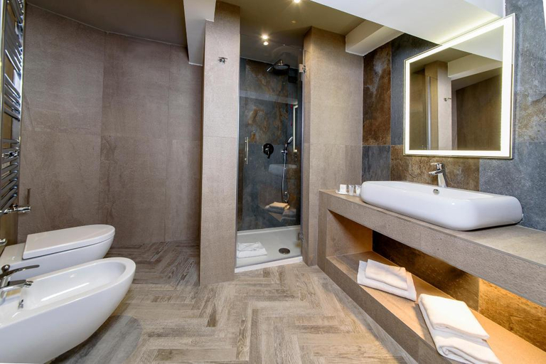 Bathroom 3, Just Hotel Milano, Milano
