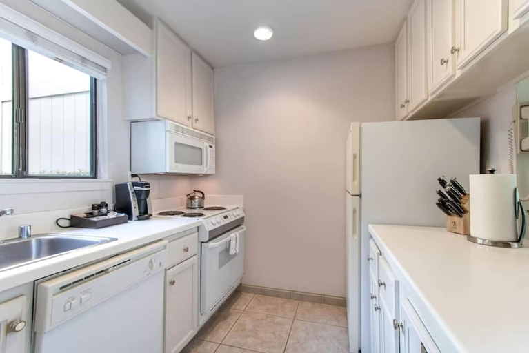 Interior 5, 2BR Napa Getaway Side-by-side Condos Golf View, Napa