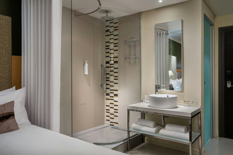 Bathroom, Protea Hotel by Marriott Bloemfontein Willow Lake, Mangaung