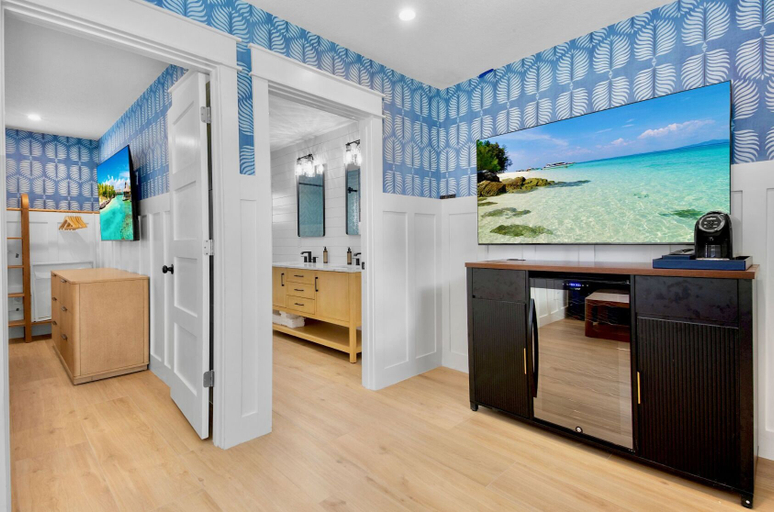 Interior, Azul at Siesta Key Inn, Sarasota