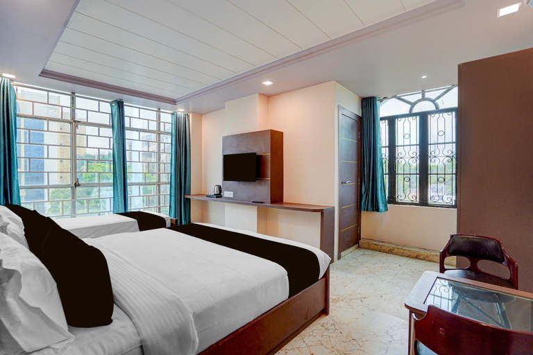 Room 2, Classic Mauji's Prayagraj, Kaushambi