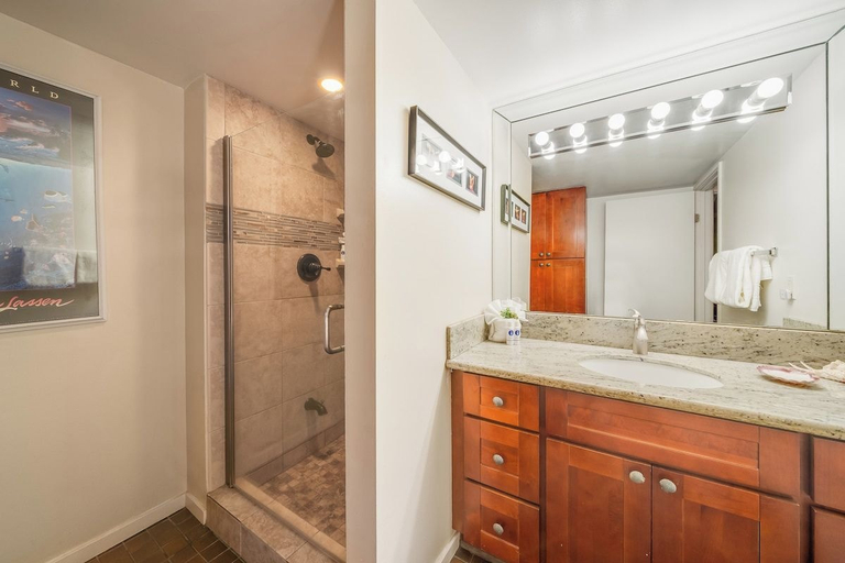 Interior 3, Remodeled 3BD w AC Pool Near Sandy Beach - Koa Resort 3J, Maui