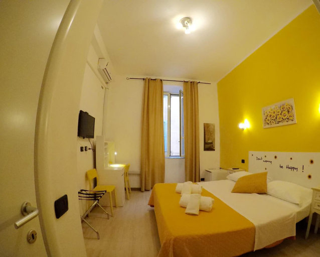 Bedroom 4, Julius Caesar 183, Rome