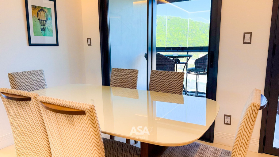 Dining 4, ASA Itajai Ressacada 3BR Near Br101 Beaches, Itajaí
