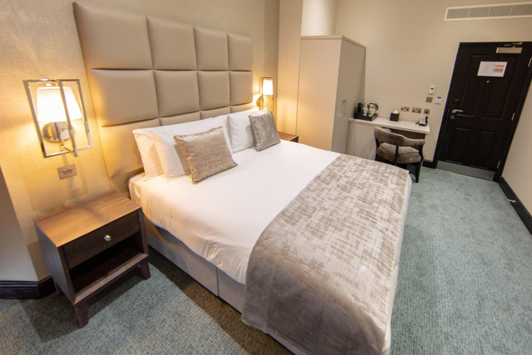 Bedroom 3, The Crescent Hyde Park, London