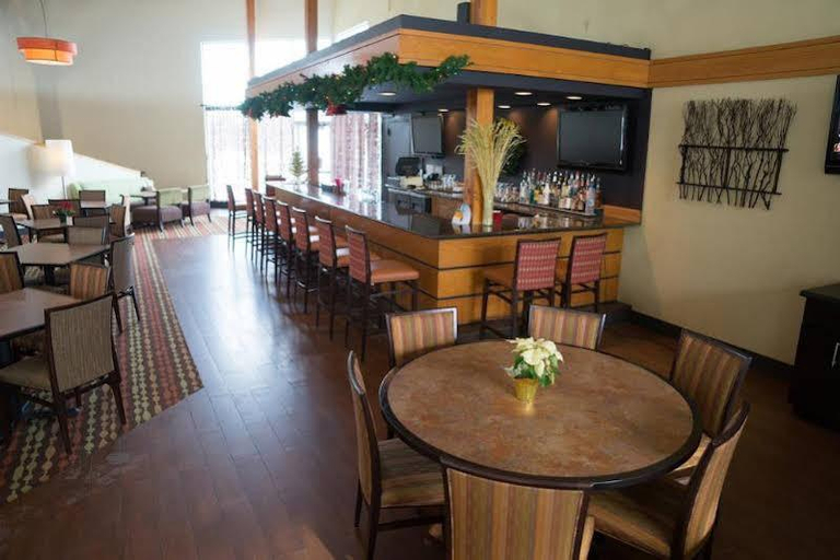 Food & Drinks 4, Days Inn by Wyndham Cedar Falls- University Plaza, Black Hawk