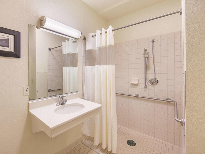 Bathroom, La Quinta Inn Suites Central Point Medford, Jackson