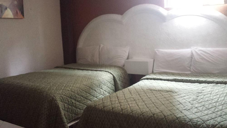 Bedroom 3, Hotel Suiza, Tijuana
