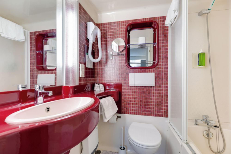 Bathroom 4, Brit Hotel Confort Rouen Nord - Eden, Seine-Maritime