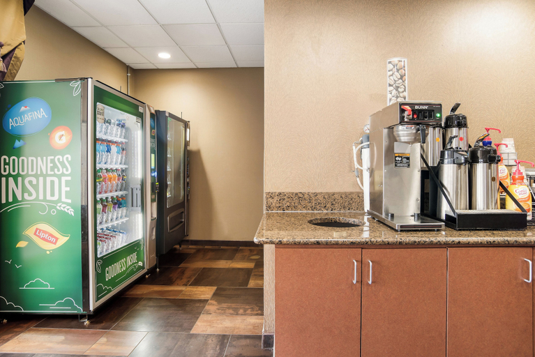 Food & Drinks 5, Red Roof Inn Baltimore South - Glen Burnie, Anne Arundel