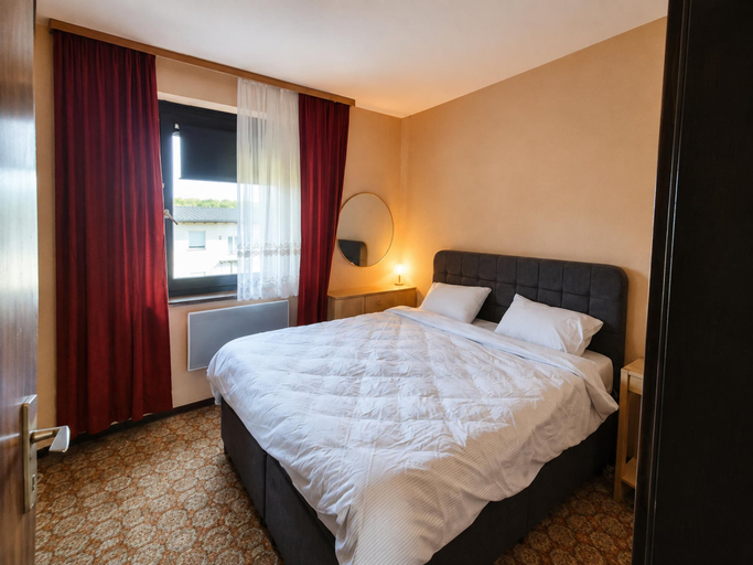 Room 5, Private Pool Villa near Oberwart, Oberwart