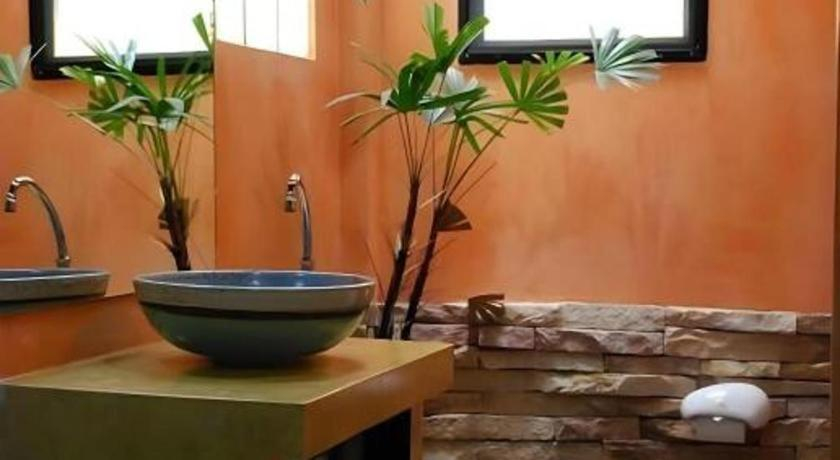 Bathroom 4, Tanisa Resort, Muang Chumphon