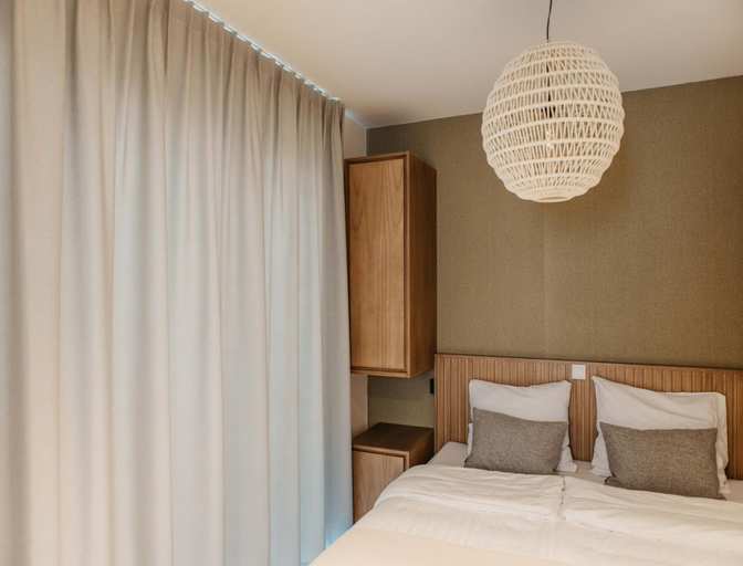 Room 5, Eleagant Watervilla in Heeg With Sauna, Wymbritseradiel