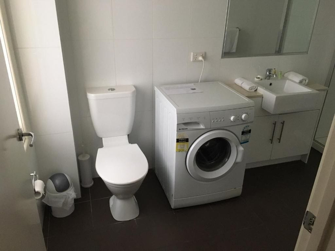Bathroom 4, Brighton Serviced Apartments, Melbourne