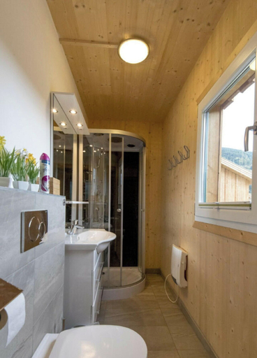 Bathroom 2, Cabin With 1 Bedroom, Murau