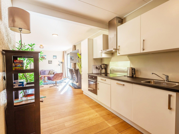 Private kitchen 2, Villa With Private Sauna & Hot Tub, Westerveld