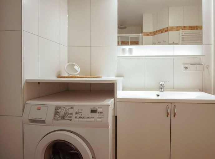 Bathroom 4, Holiday Apartment With 2 Bedrooms, Ostholstein