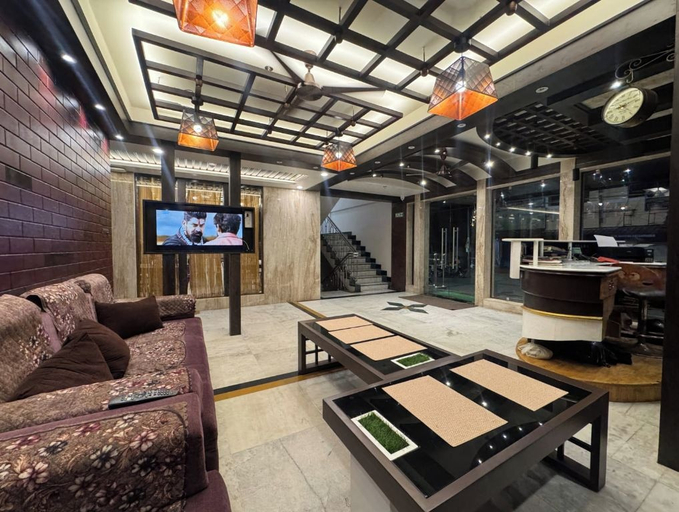 Lobby 1, SRM Grand By Big Hotel, Wardha