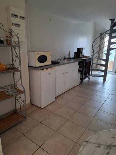 Private kitchen, Charming Normandy Escape for Three, Manche