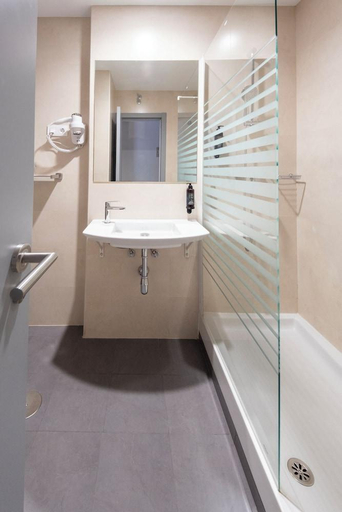 Bathroom 4, Hotel Cisneros, Madrid