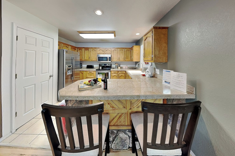 Property amenity 2, Cozy Cove Lodge, Lincoln