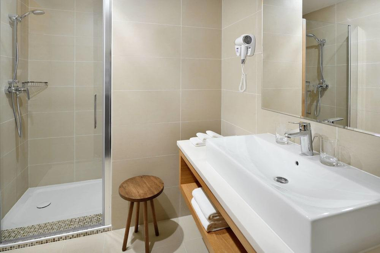 Bathroom 3, Protea Hotel Constantine, Constantine