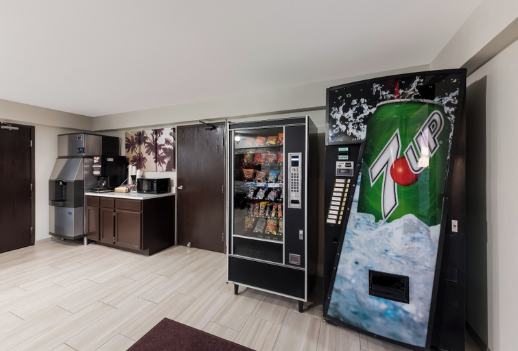Food & Drinks 5, Red Roof Inn Mansfield, Richland