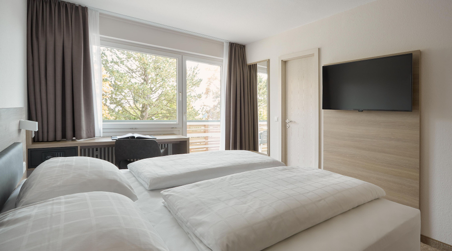 Bedroom 2, Scotty + Emily Hotel Ulm, Sure Hotel Collection by BW, Ulm