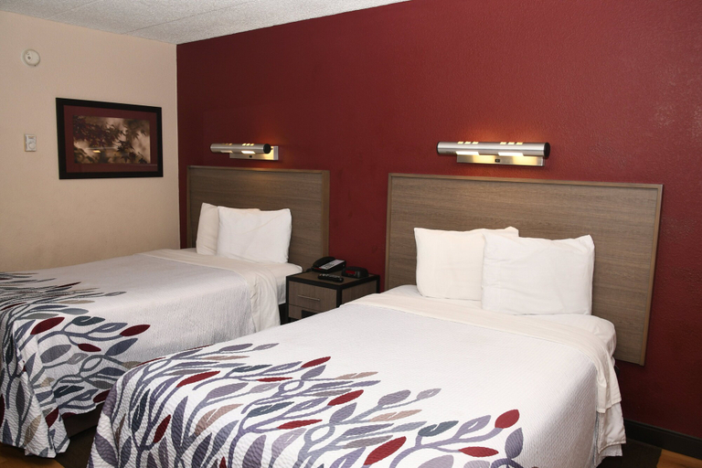 Bedroom 4, Red Roof Inn Richmond South, Richmond