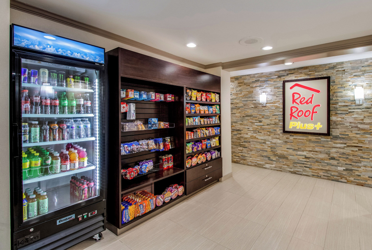 Food & Drinks 5, Red Roof Inn PLUS+ Dallas – Addison, Dallas