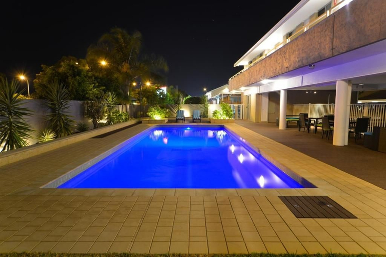 Sport & Beauty 4, Bentley Motel, Perth