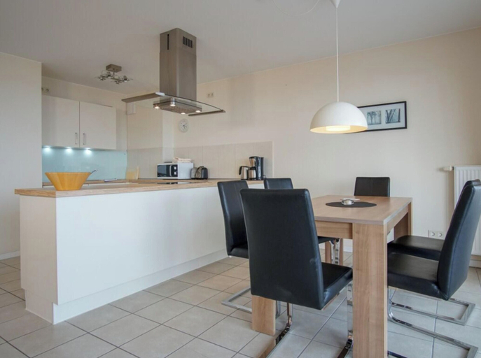 Dining 4, Holiday Apartment With 2 Bedrooms, Ostholstein