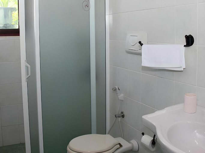 Bathroom 4, The MGS Hotel, Elpitiya