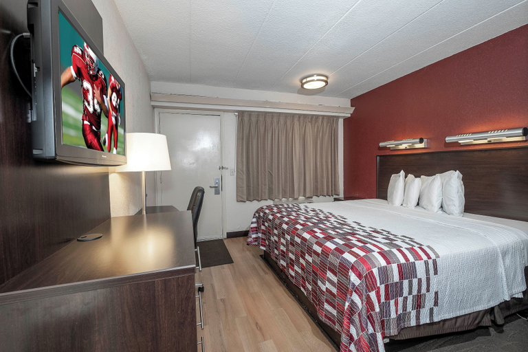 Bedroom 3, Red Roof Inn Mt Laurel, Burlington
