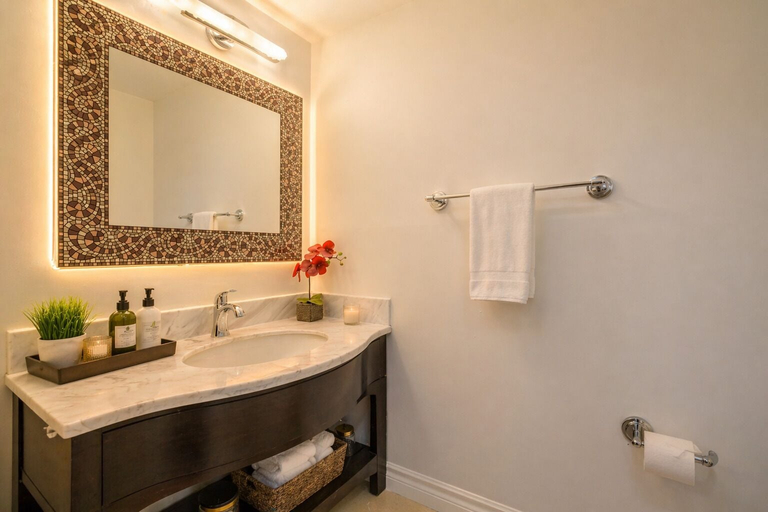 Bathroom 5, Grand Villa in Scarborough Family Escape, Toronto