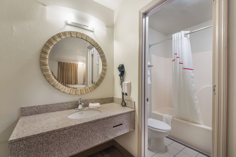 Bathroom 4, Red Roof Inn Crossville, Cumberland