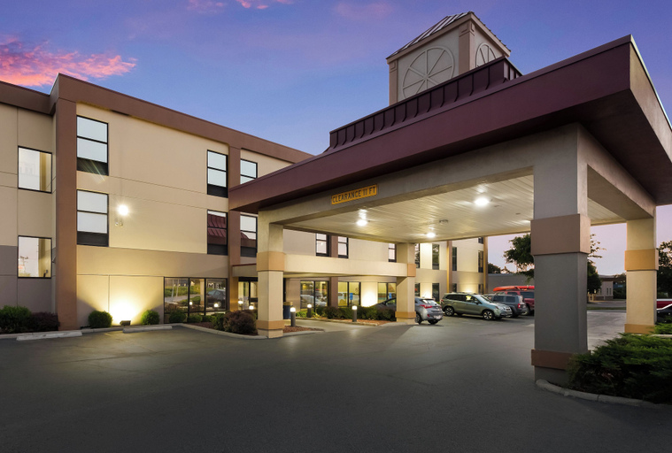 Exterior & Views 2, Red Roof Inn & Suites Columbus - West Broad, Franklin
